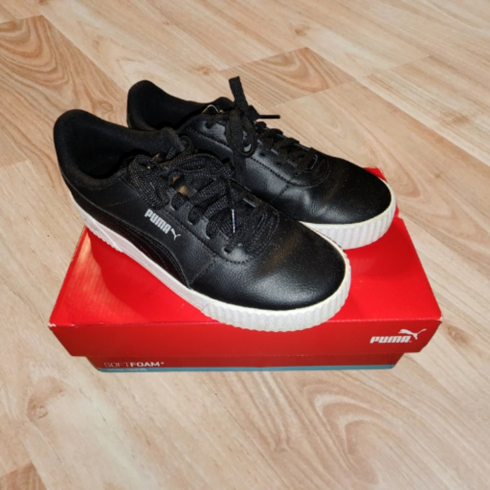 Puma sneakers